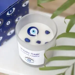 Vela protectora con chips de cristal de salvia blanca «Ojo que Todo lo Ve🧿✨